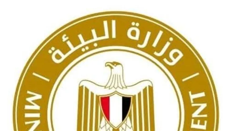  وزيرة البيئة توجه باتخاذ الإجراءات العاجلة لاحتواء تلوث بترولي قرب مدينة أبورديس