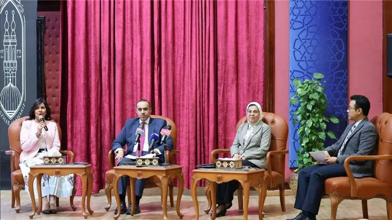 وزير الشئون النيابية: الذكاء الاصطناعي يعتمد على تجميع معلومات وعرضها عبر الإنترنت لذا نحتاج دائمًا إلى ضبط المحتوى 