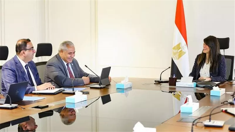 المشاط تعقد اجتماعًا مع المدير العام المساعد والممثل الإقليمي لمنظمة الأغذية والزراعة (الفاو)