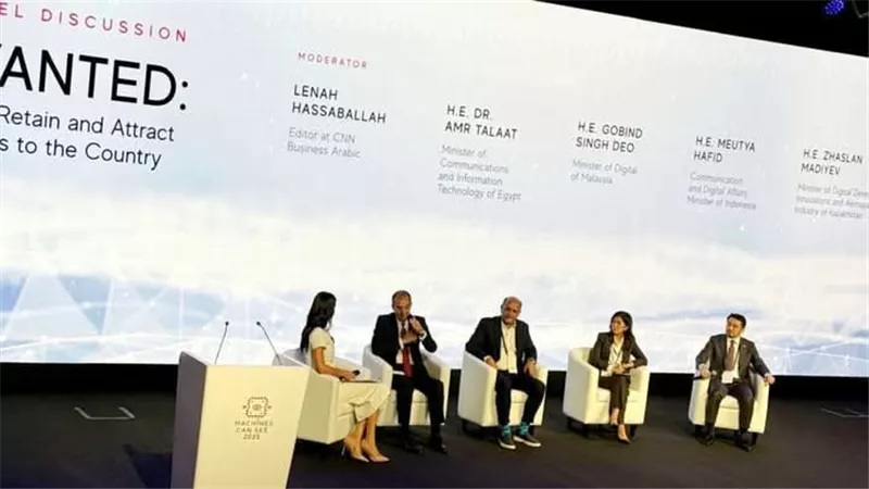  وزير الاتصالات: نتوسع في البرامج التدريبية التي تهدف إلى بناء قاعدة عريضة من المهارات الرقمية 