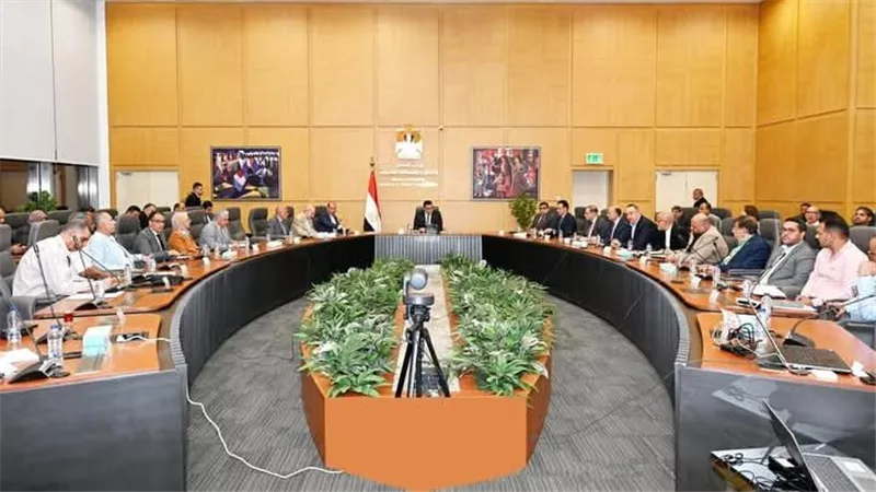 وزير الإسكان يعقد اجتماعًا لمتابعة مشروع تطوير موقع التجلي الأعظم بسيناء
