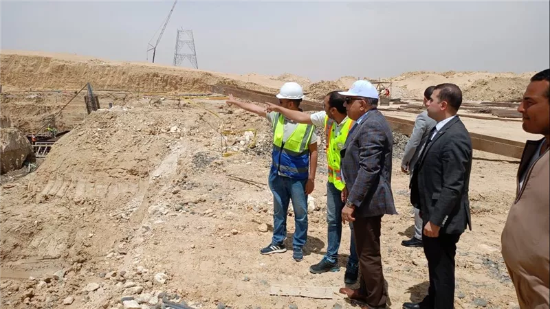 وزير الكهرباء يتفقد مستجدات تنفيذ أعمال برجى عبور قناة السويس ومسار خط الربط المصرى السعودي