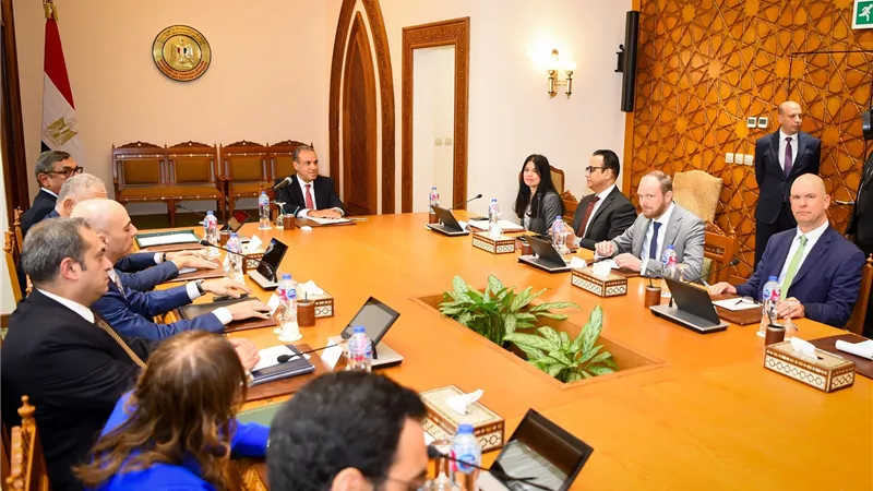 وزير الخارجية والهجرة يستقبل وفد من مجموعة 