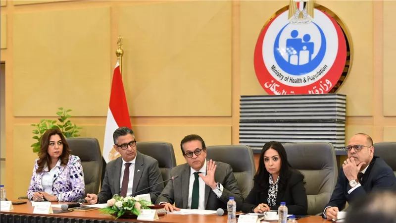 نائب رئيس الوزراء وزير الصحة يترأس اجتماع اللجنة الوزارية لوضع محددات العدالة الاجتماعية لاستحقاق الدعم