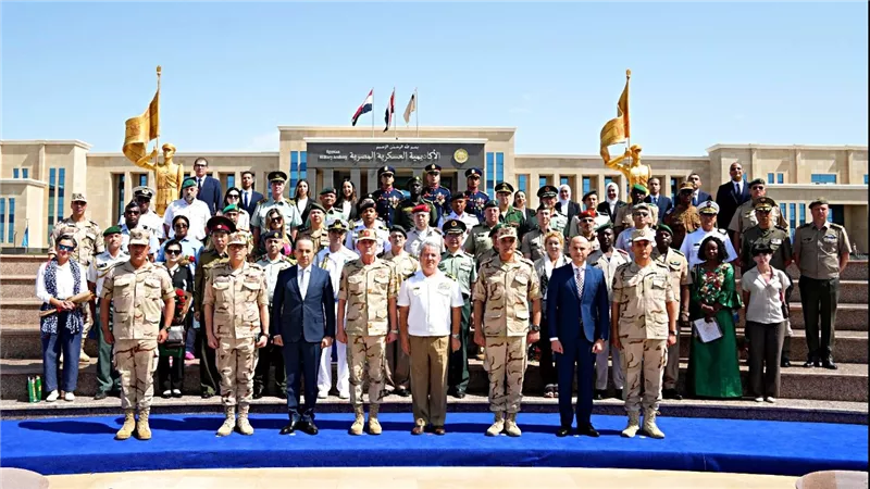 القوات المسلحة تنظم زيارة للملحقين العسكريين العرب والأجانب المعتمدين بجمهورية مصر العربية إلى الأكاديمية العسكرية المصرية وعدد من المشروعات القومية المصرية  