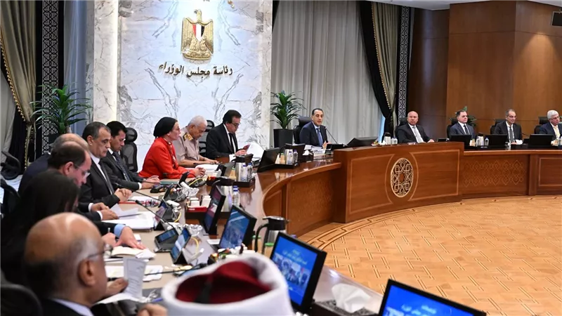 الحكومة تصدر 9 قرارات جديدة (تعرف عليهم) 