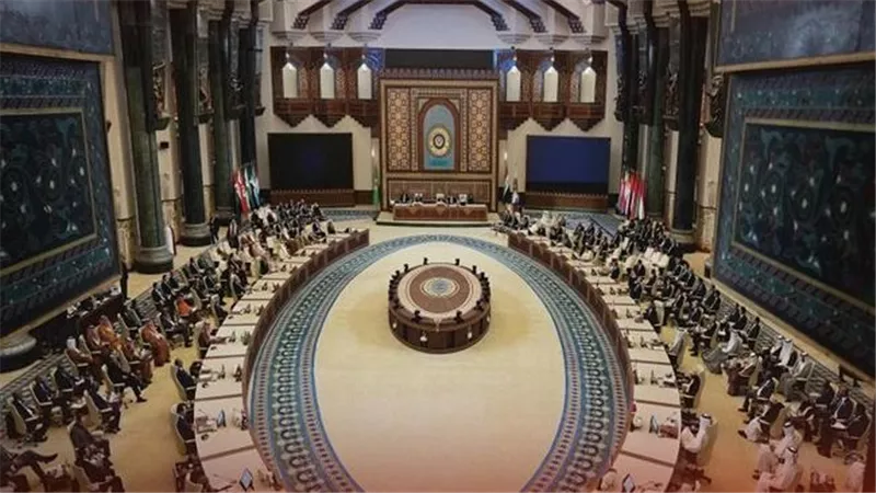 النيابة العامة تناشد المواطنين بضرورة الإبلاغ عن الجرائم عبر الواتس آب