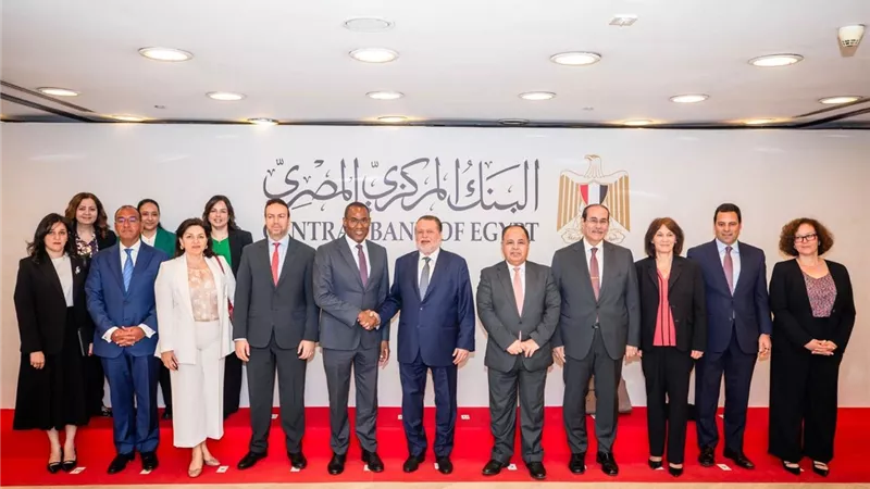محافظ البنك المركزي المصري يستقبل نائب المدير العام لصندوق النقد الدولي والوفد المرافق له