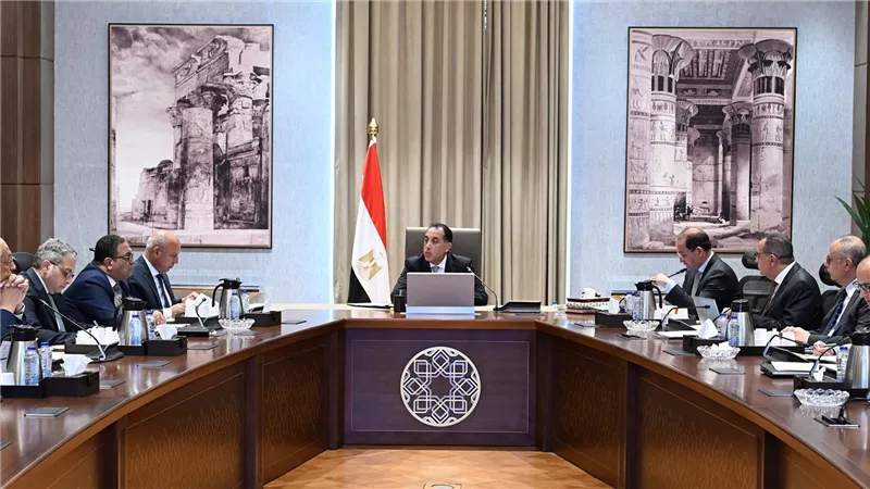 رئيس الوزراء يتابع الموقف التنفيذي لتطوير المنظومة الجمركية وإجراءات التسجيل المُسبق للشحنات