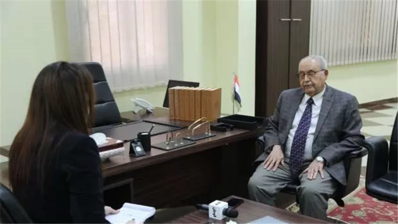 أمين عام مجمع اللغة العربية يطلب من النواب تشريع لحماية لغة الضاد