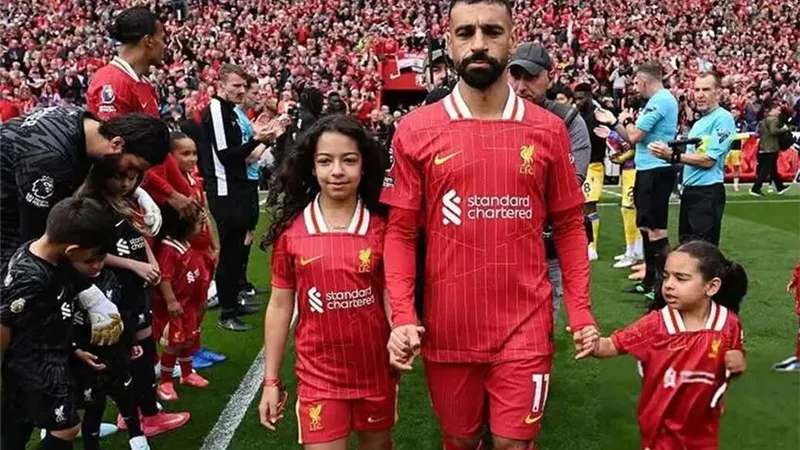 محمد صلاح يثير غضب جماهير ليفربول بسبب صورة
