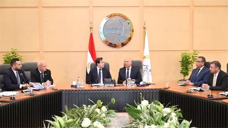 وزير الصناعة والنقل يلتقي وزير التجارة الخارجية والتعاون الإنمائي الدولي السويدي 