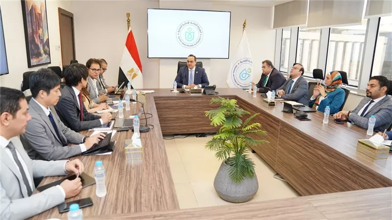 رئيس الرعاية الصحية يتابع مع ممثلي 