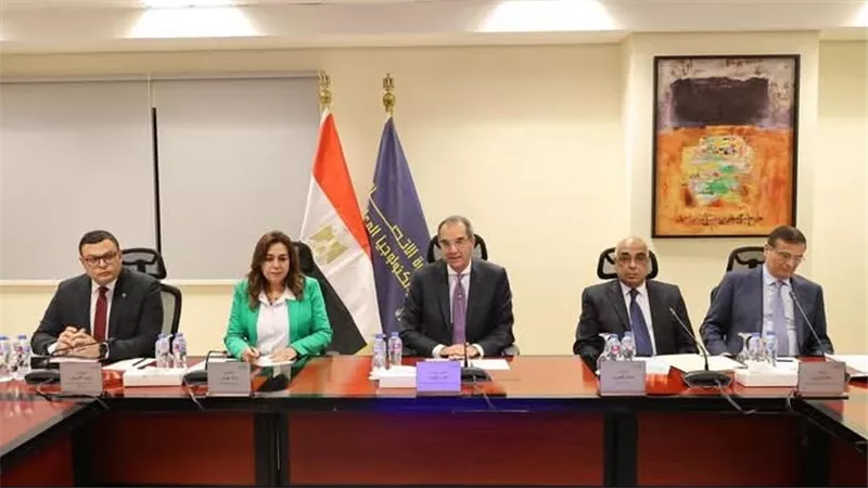  وزراء الاتصالات والتنمية المحلية والعدل والإسكان والزراعة يجتمعون لمتابعة موقف منظومة الرقم القومى العقارى 