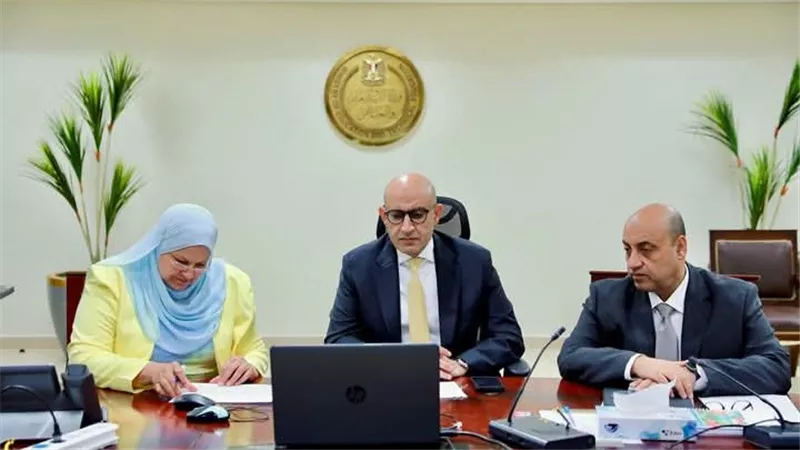 وزير التربية والتعليم يتابع امتحانات الدبلومات الفنية من غرفة العمليات المركزية بمقر الوزارة بالعاصمة الإدارية