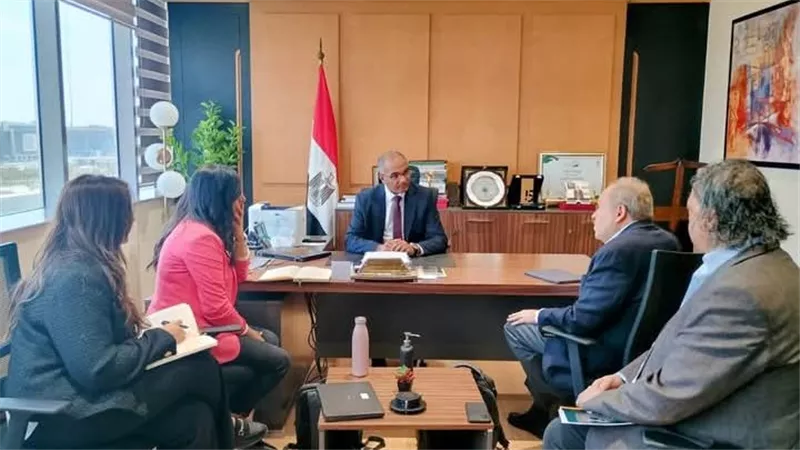 نائب وزير الإسكان يستقبل بعثة البنك الدولي لمتابعة برنامج خدمات الصرف الصحي بالمناطق الريفية 