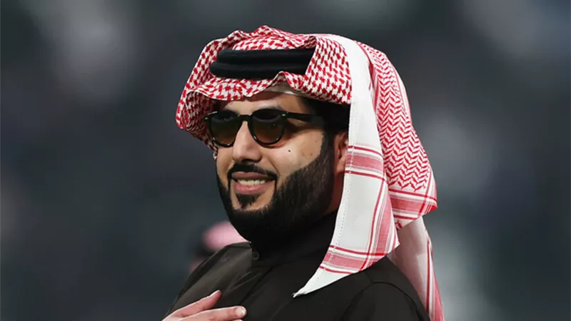 تركي آل الشيخ يوجه رسالة لأمير قطر بعد تتويج باريس سان جيرمان بدوري الأبطال
