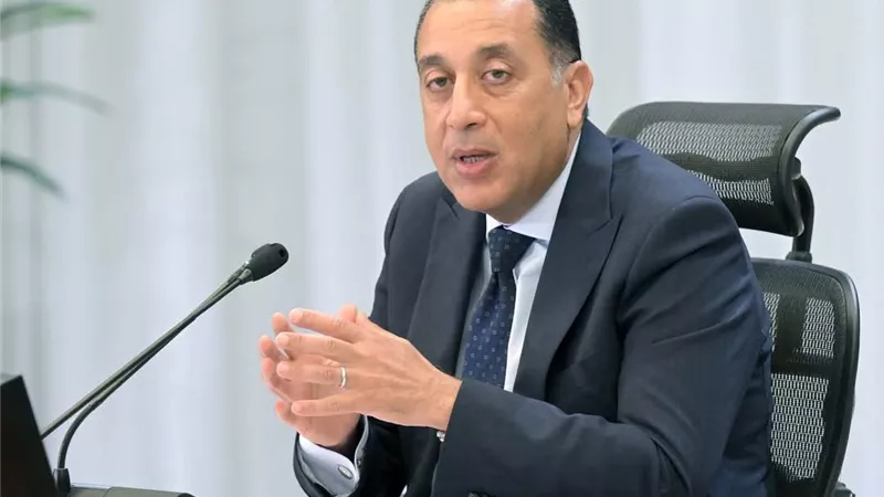 رئيس الوزراء يهنئ فخامة الرئيس بعيد الأضحى المبارك