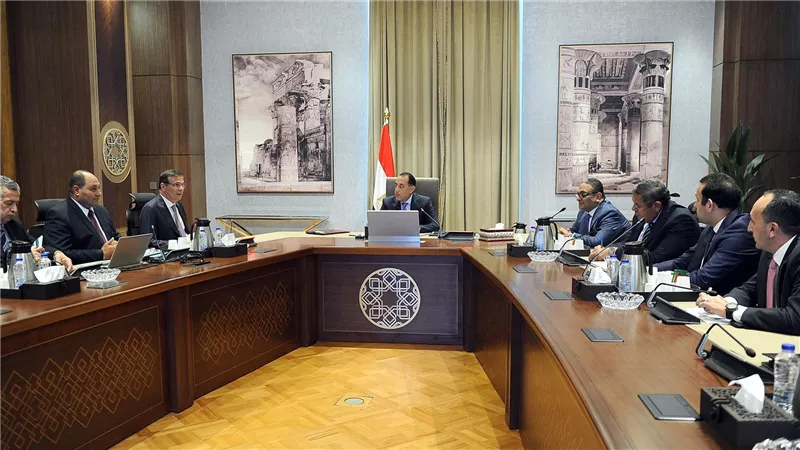 رئيس الوزراء يتابع إجراءات زيادة حجم المعروض من اللحوم الحمراء في الأسواق