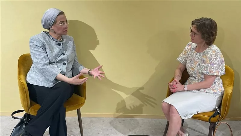 وزيرة البيئة تبحث مع مفوض الاتحاد الأوروبي للبيئة مستجدات مفاوضات معاهدة الحد من التلوث البلاستيكي