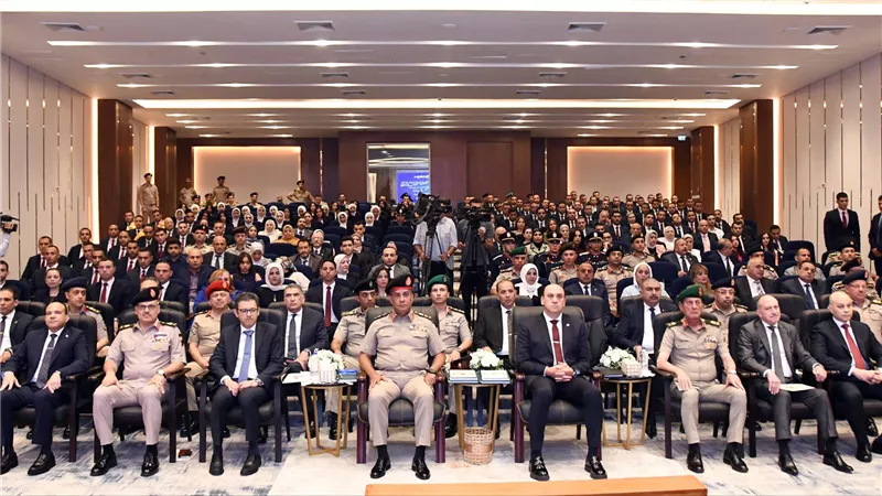 الأكاديمية العسكرية المصرية تحتفل بتخرج الدورة التدريبية الرابعة لأعضاء هيئة الرقابة الإدارية بعد إنتهاء فترة تأهيلهم