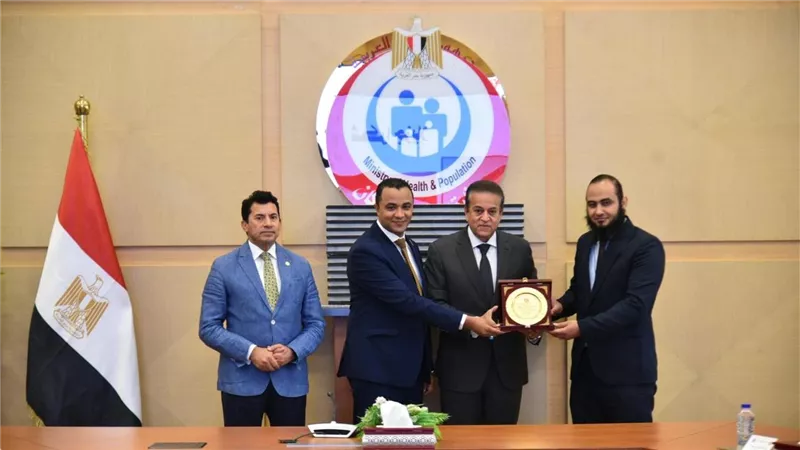 وزير الصحة يعقد لقاءً موسعًا مع لجنة الصحة والسكان بنموذج محاكاة مجلس الشيوخ بوزارة الشباب والرياضة