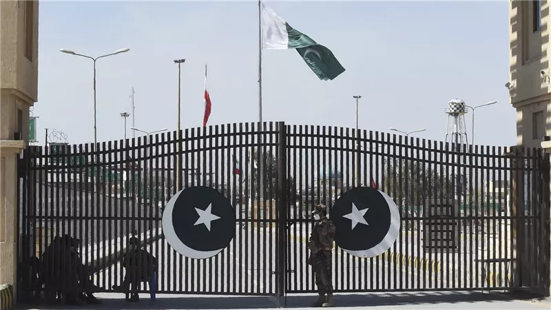 باكستان تعلن إغلاق حدودها مع إيران فى ظل التصعيد مع إسرائيل