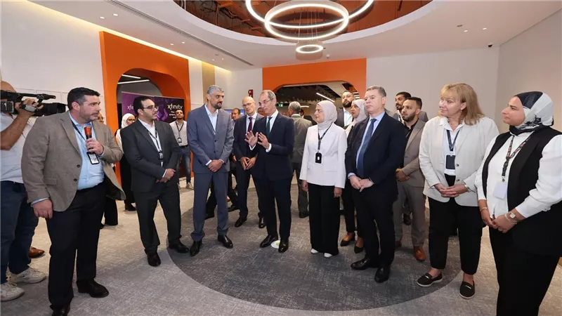 وزير الاتصالات يتفقد مقر شركة VXI الأمريكية الرائدة عالميًا في مجال خدمات التعهيد