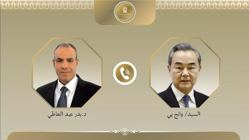 اتصال هاتفي بين وزير الخارجية والهجرة ونظيره الصيني