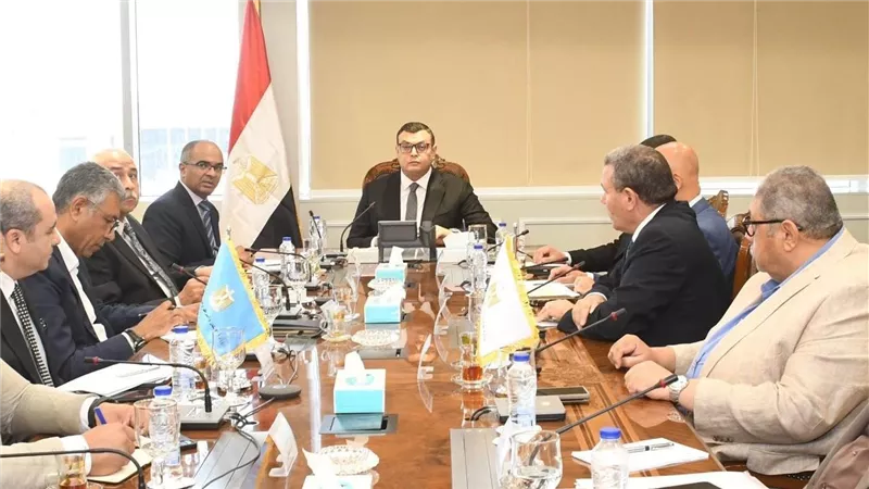تفاصيل اجتماع وزير الإسكان حول رفع كفاءة محطة المعالجة بالروبيكي