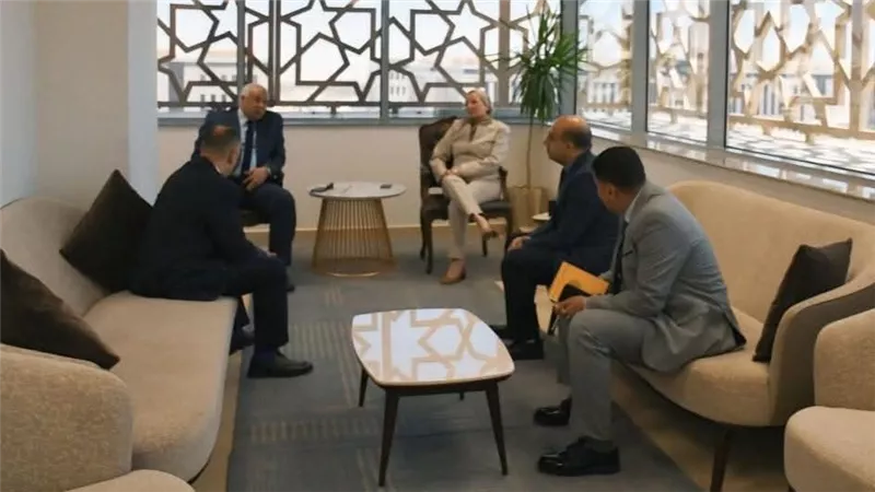 وزيرة البيئة تستقبل محافظ الوادي الجديد لبحث تعزيز فرص الاستثمار