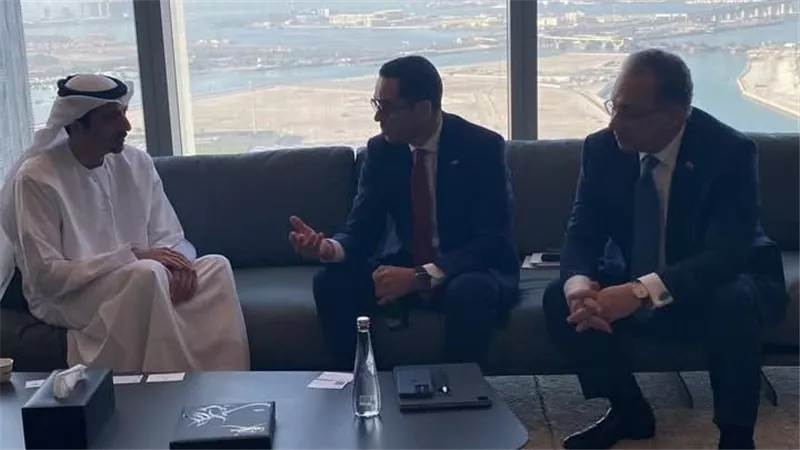وزير الاستثمار يلتقي العضو المنتدب لشركة مدن العقارية لاستعراض تطورات مشروع رأس الحكمة 