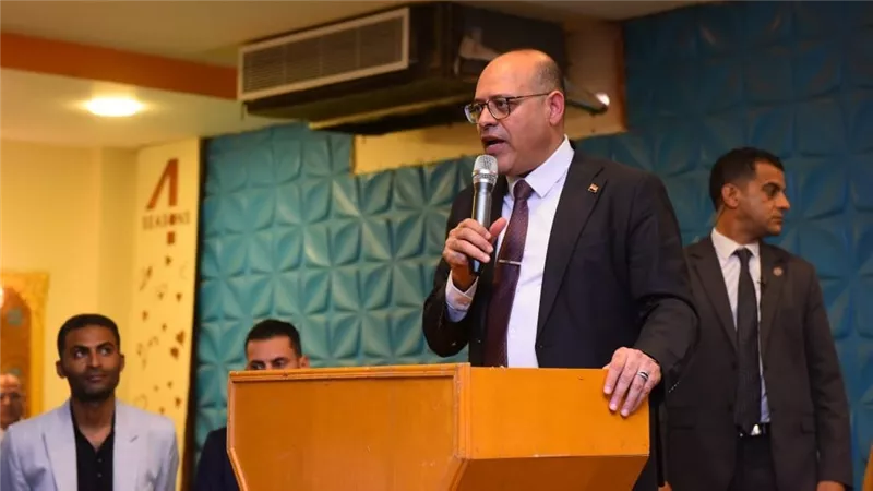 وزيرا العمل والأوقاف يفتتحان ملتقى توظيف في 