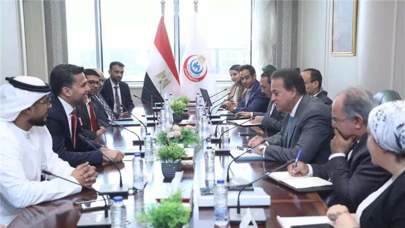 وزير الصحة والسكان يستقبل رئيس مجلس إدارة 