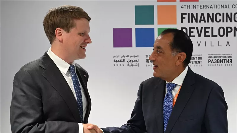 رئيس الوزراء يلتقي وزير التنمية الدولية بمملكة النرويج