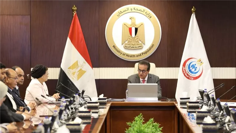 وزير الصحة يشهد تسليم شهادات اجتياز الدبلوم الاحترافي