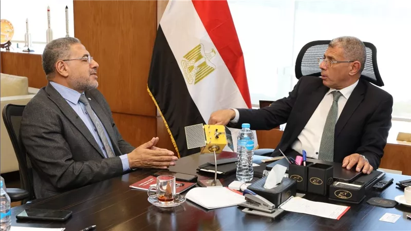 الرئيس التنفيذي لوكالة الفضاء المصرية يستقبل رئيس المركز القومي لبحوث المياه لبحث سبل التعاون المشترك 