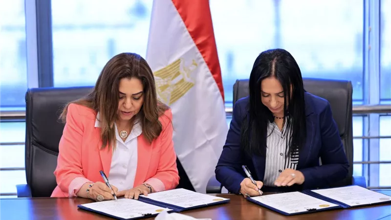 وزيرتا التضامن والتنمية المحلية توقعان بروتوكول تعاون بشأن مشروع 