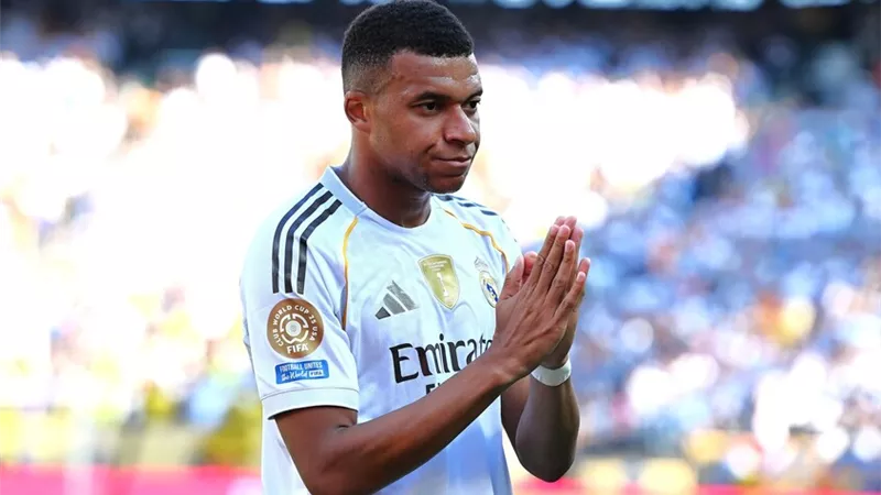 الدواجن وراء أزمة مبابي وريال مدريد قبل قمة باريس