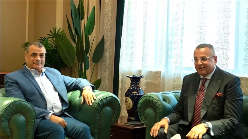 وزير الدولة للإنتاج الحربي يستقبل محافظ جنوب سيناء لبحث سبل تعزيز التعاون المشترك