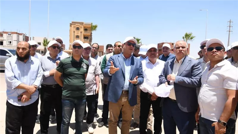 وزير الإسكان يتفقد وحدات الإسكان الأخضر بمبادرة سكن لكل المصريين