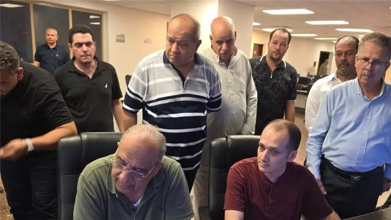 وزير الكهرباء في زيارة ميدانية إلى محطة كهرباء الشباب المركبة بمنطقة القصاصين