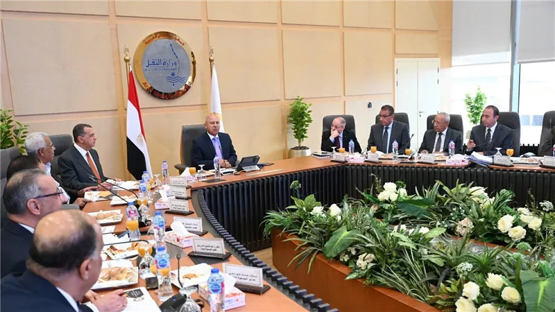 وزير الصناعة والنقل يترأس الجمعية العامة العادية للشركة القابضة للنقل 