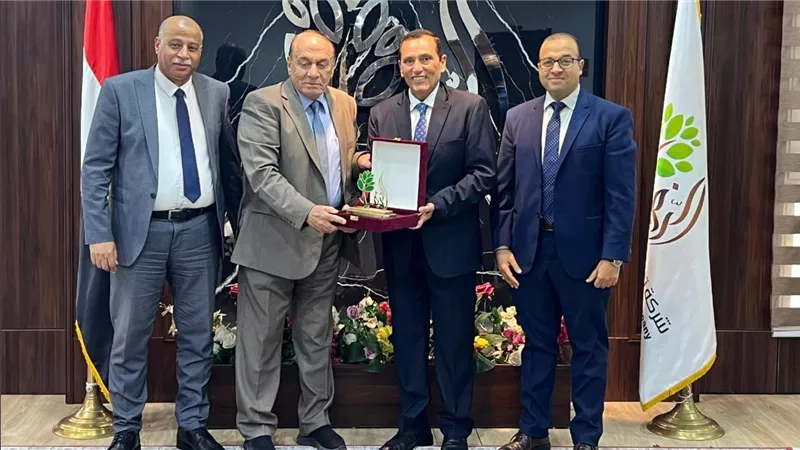 رئيس مجلس إدارة شركة تنمية الريف المصرى الجديد يستقبل وفد مجموعة 