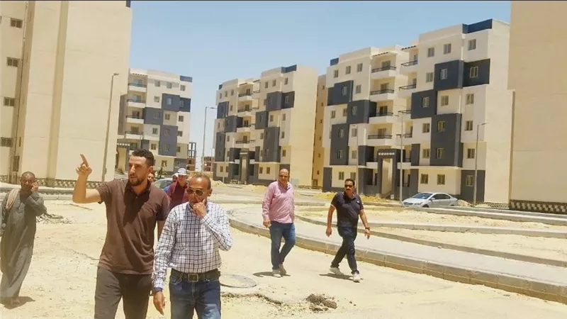  وزير الإسكان يتابع سير العمل بالمشروعات السكنية بمدن بدر ودمياط وبني سويف وأكتوبر الجديدة