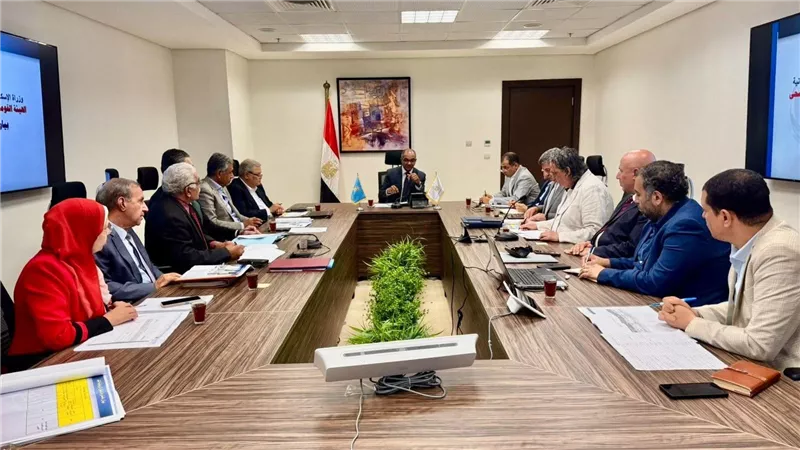 نائب وزير الاسكان يتابع موقف عددٍ من مشروعات مياه الشرب والصرف الصحى على مستوى الجمهورية