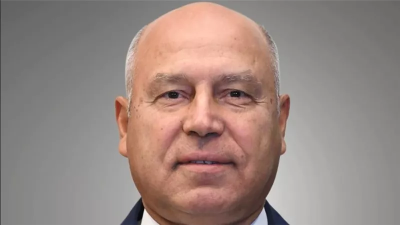 وزير الصناعة والنقل يوافق على قبول مصلحة الكفاية الإنتاجية والتدريب المهني دفعة جديدة من الطلاب للالتحاق ببرامج التلمذة الصناعية 