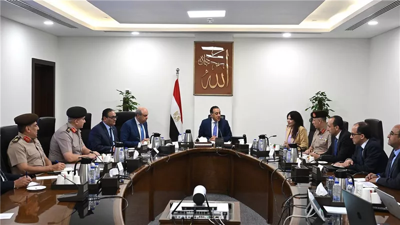 رئيس الوزراء يتابع الإجراءات التنفيذية لمشروع 