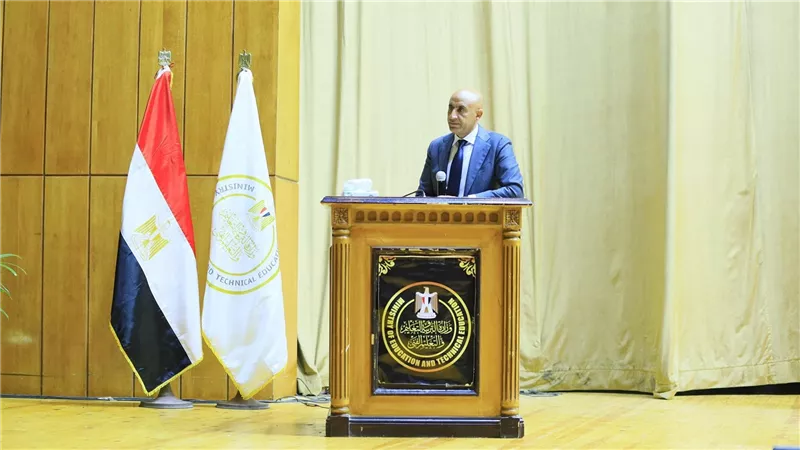  وزير التربية والتعليم يعقد لقاءً موسعًا مع مديرى ووكلاء المديريات التعليمية ومديرى الإدارات التعليمية على مستوى محافظات الجمهورية