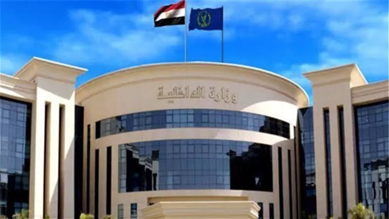 الداخلية: ضبط القائمين على نشر فيديو احتجاز الضابط المزعوم